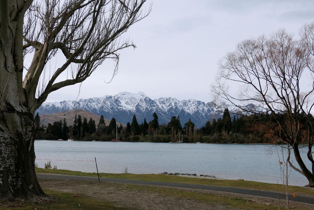 Lakeside Motel Queenstown Exterior photo
