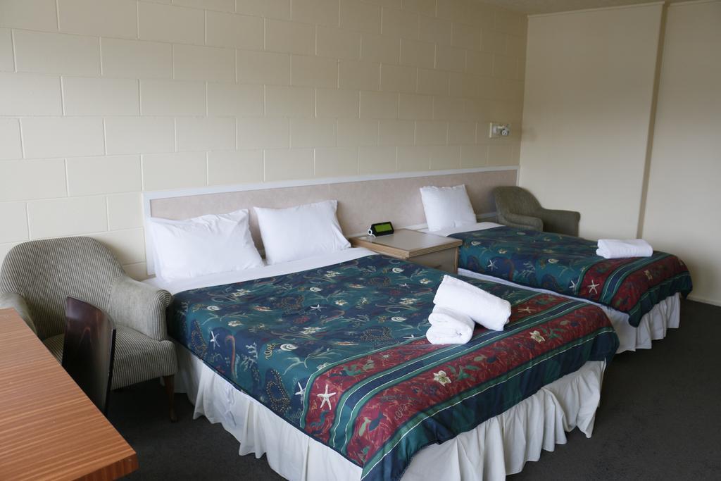 Lakeside Motel Queenstown Exterior photo